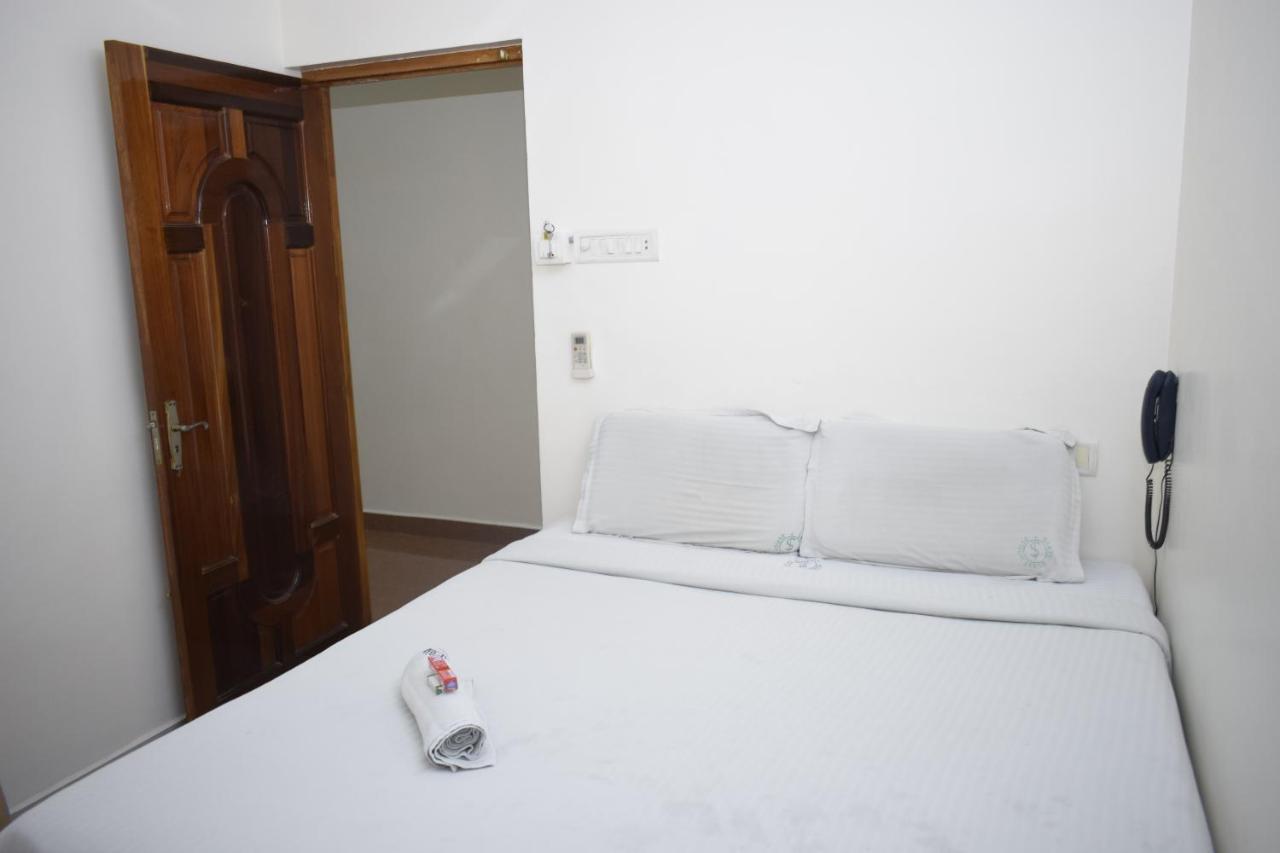 Sakthi Guest House Pondicherry Exterior photo