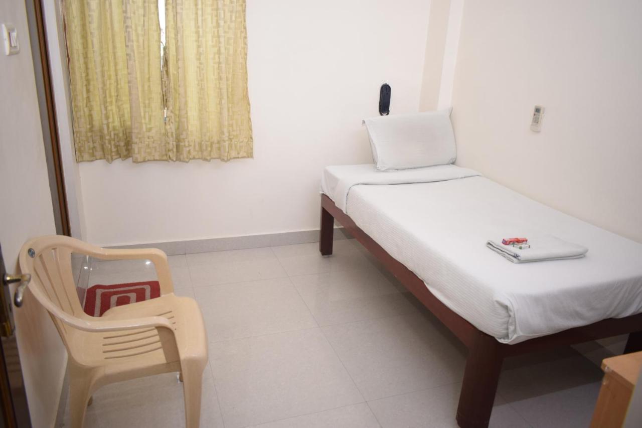 Sakthi Guest House Pondicherry Exterior photo