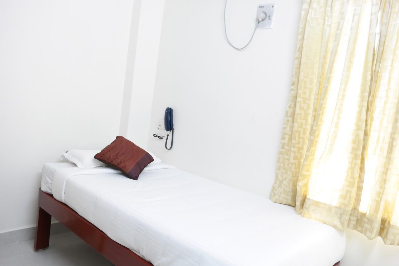 Sakthi Guest House Pondicherry Exterior photo