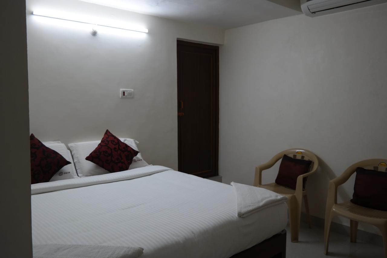 Sakthi Guest House Pondicherry Exterior photo
