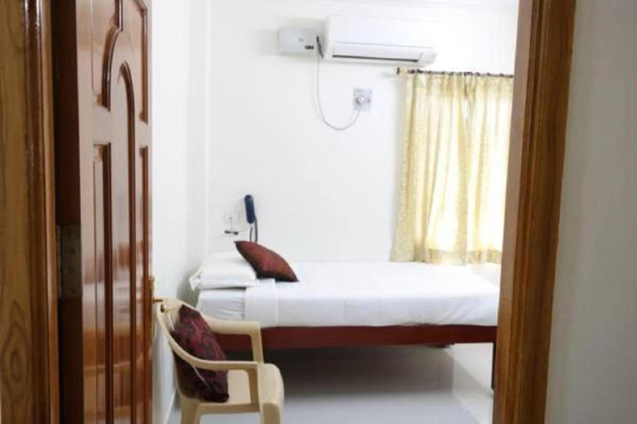 Sakthi Guest House Pondicherry Exterior photo